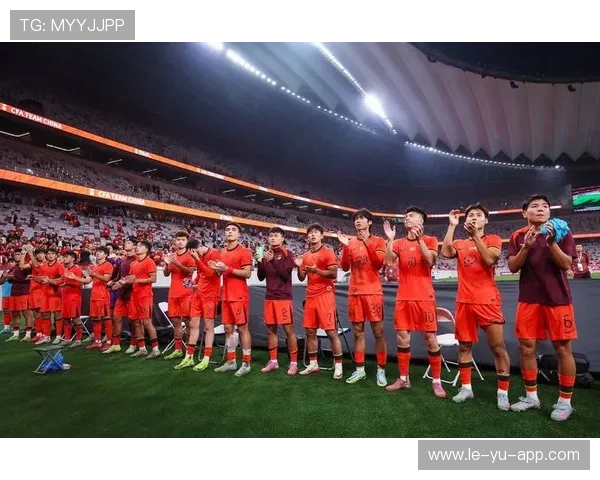 国足战术演练针对不同对手，国足训练备战